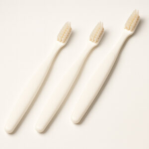 Escova dental 23 tufos infantil branca